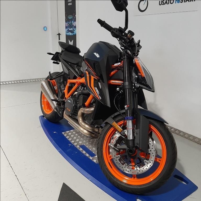 KTM 1290 Super Duke R Evo