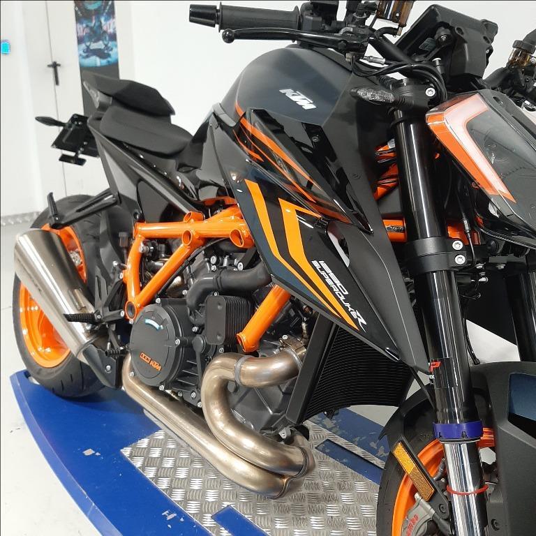 KTM 1290 Super Duke R Evo