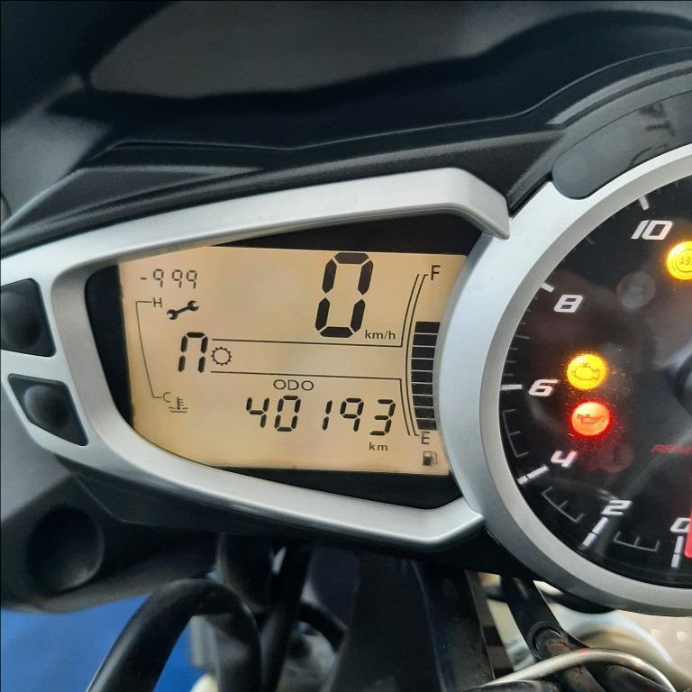 TRIUMPH Street Triple 675 