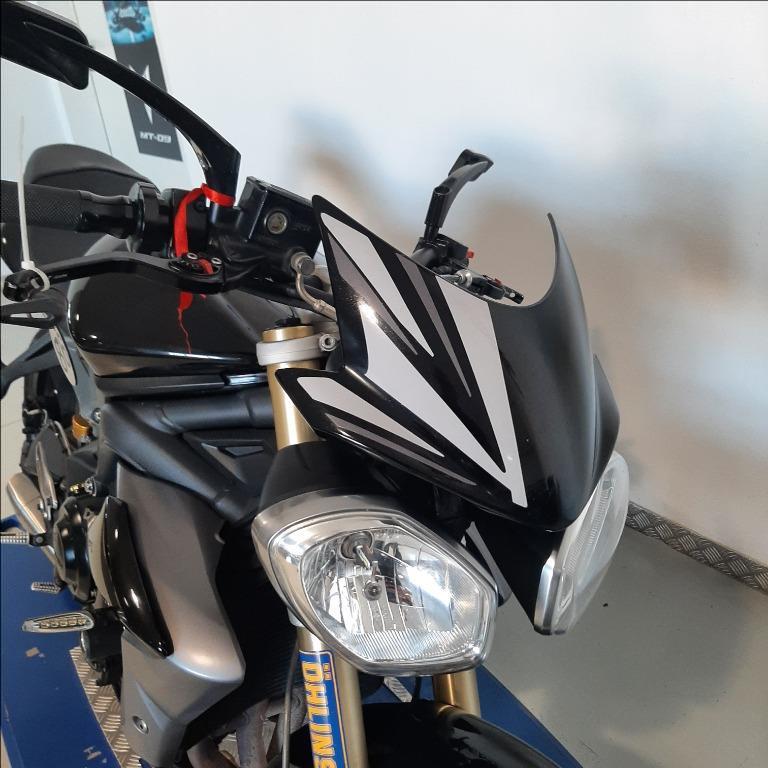 TRIUMPH Street Triple 675 