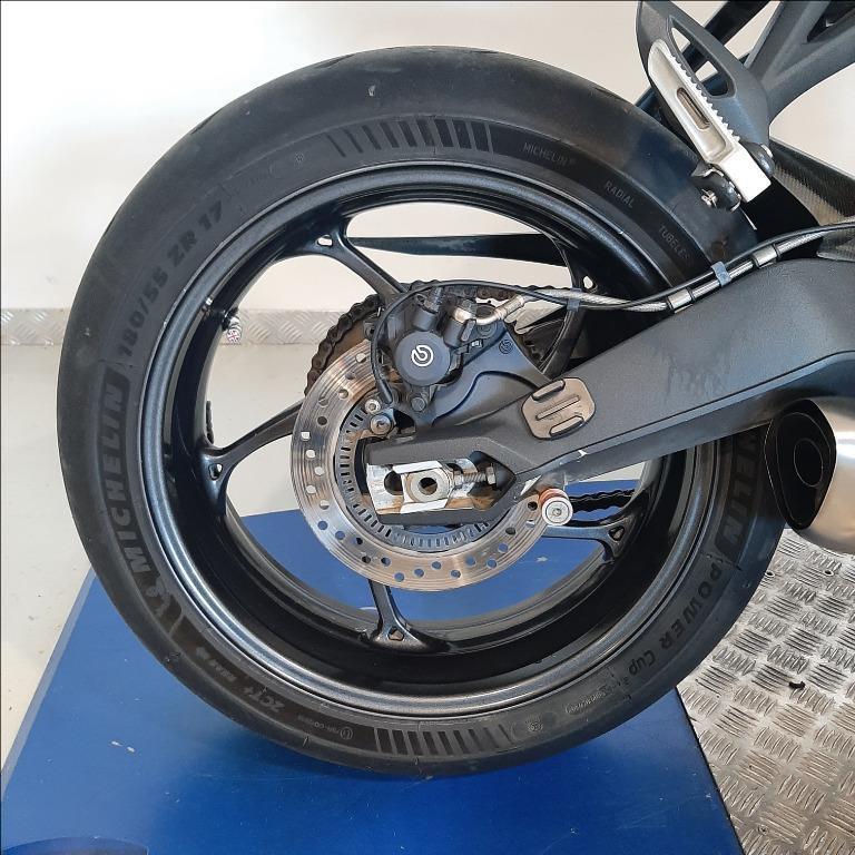 TRIUMPH Street Triple 675 