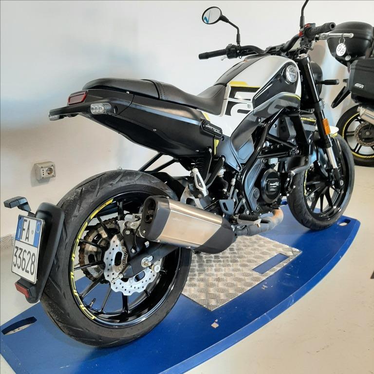 BENELLI Leoncino 250 E5