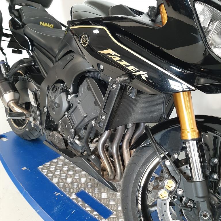 YAMAHA FZ8 780 Abs