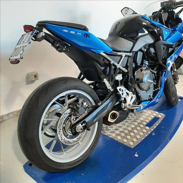 SUZUKI GSX-8R Abs