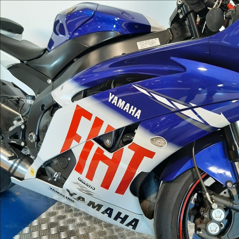 YAMAHA YZF R6 600 R
