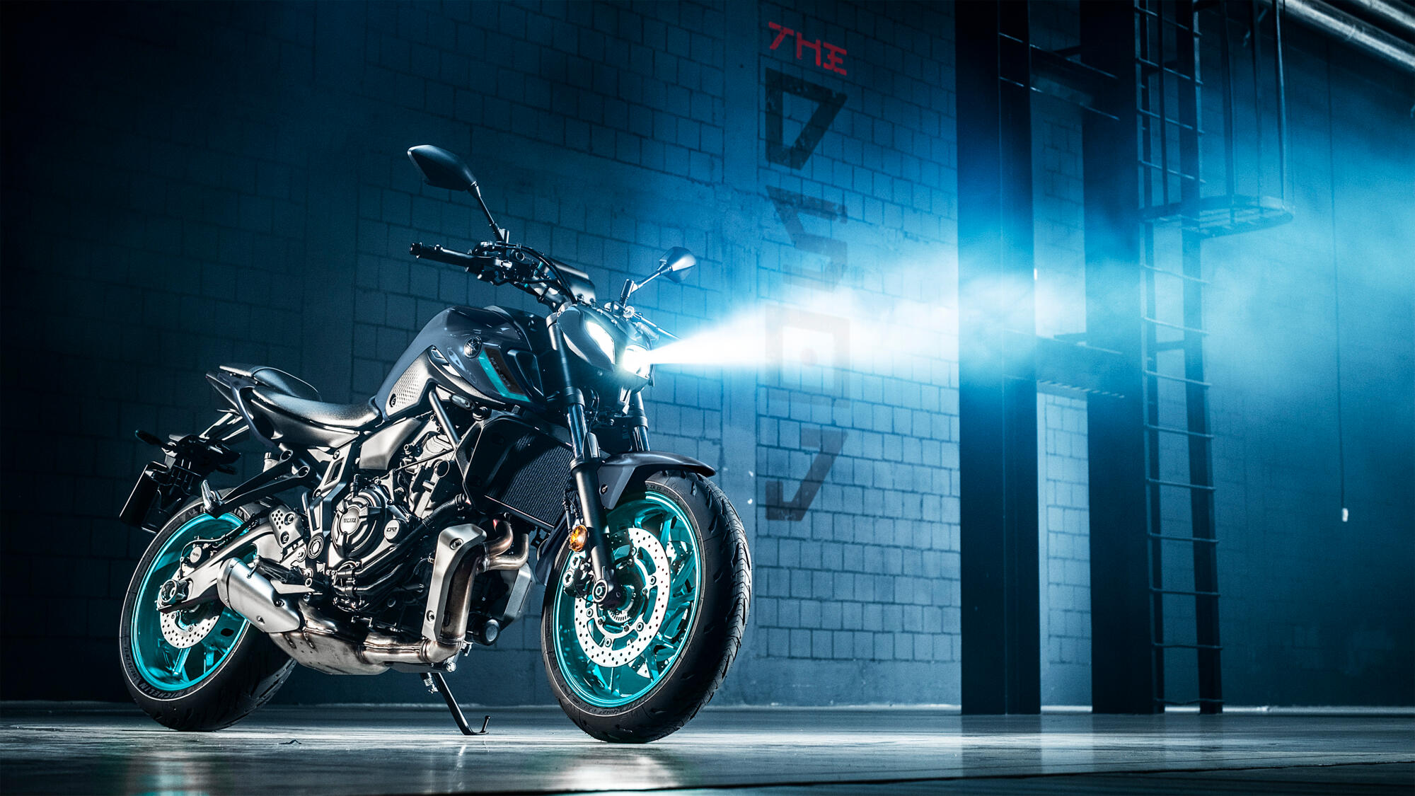 2024 Yamaha MT07A EU Midnight Cyan Static 001 03