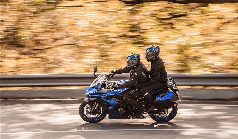 GSX S1000GT Gallery 02
